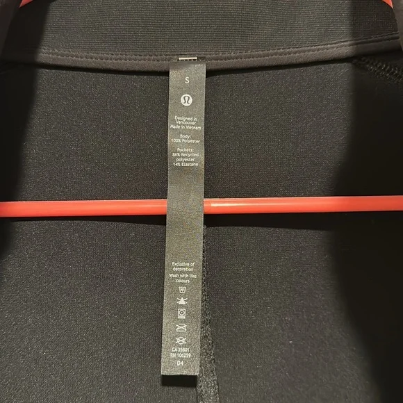 Lululemon Sojourn Jacket - Picture 4 of 7